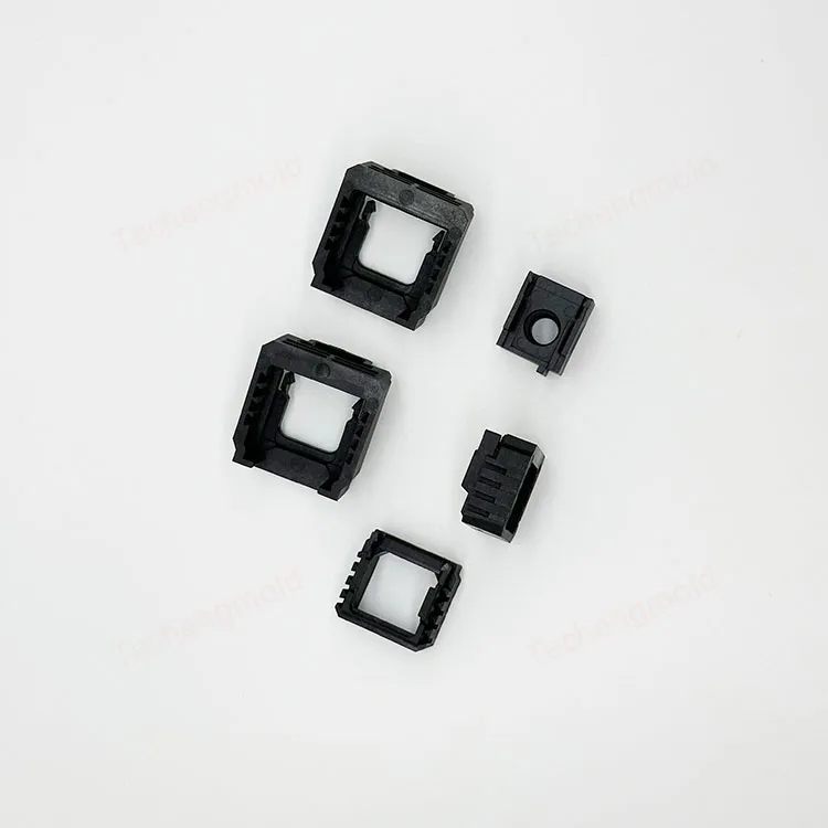 特诚科技精密工程塑料注塑件实拍